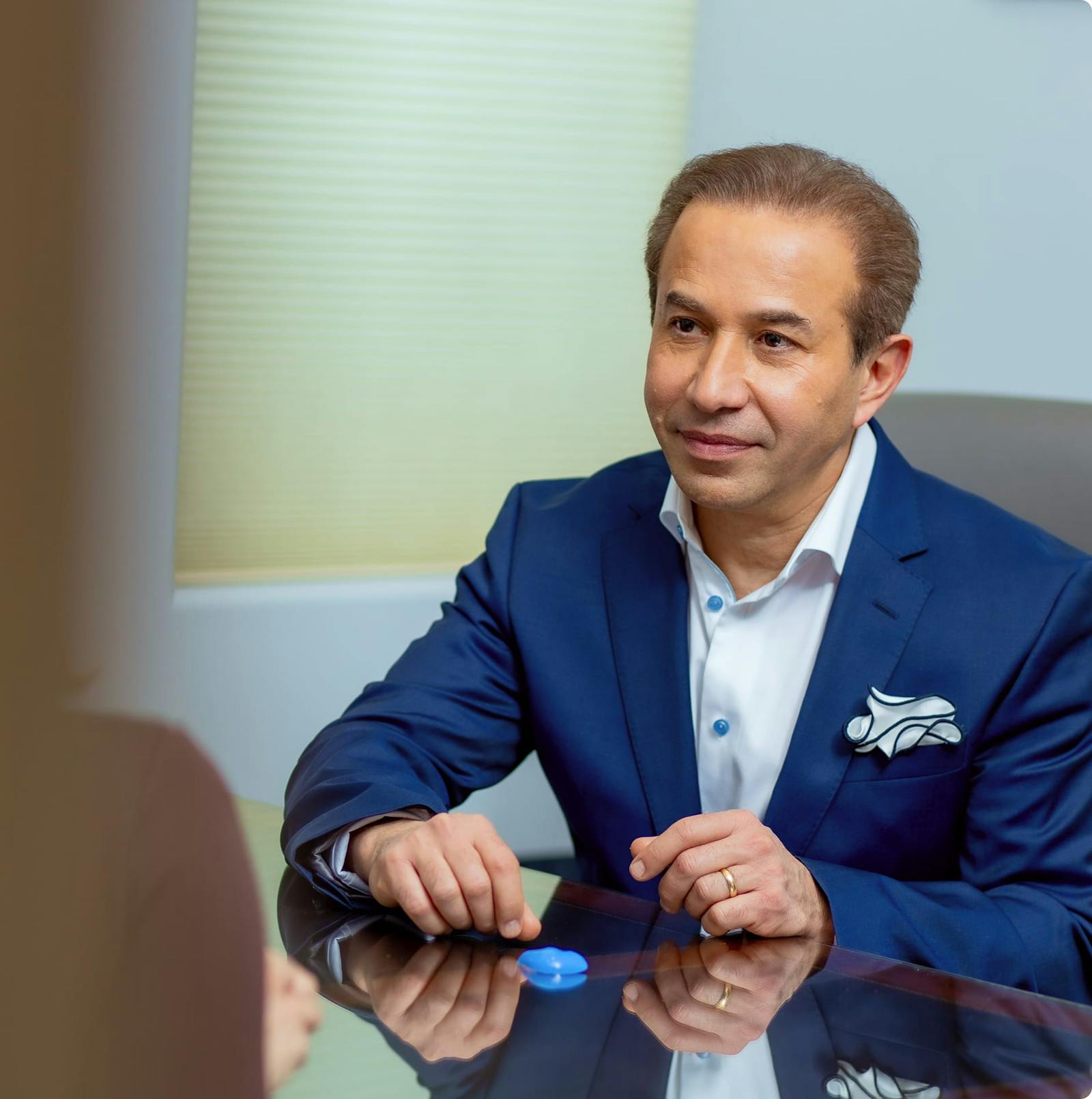 Dr. Reza Bolourian